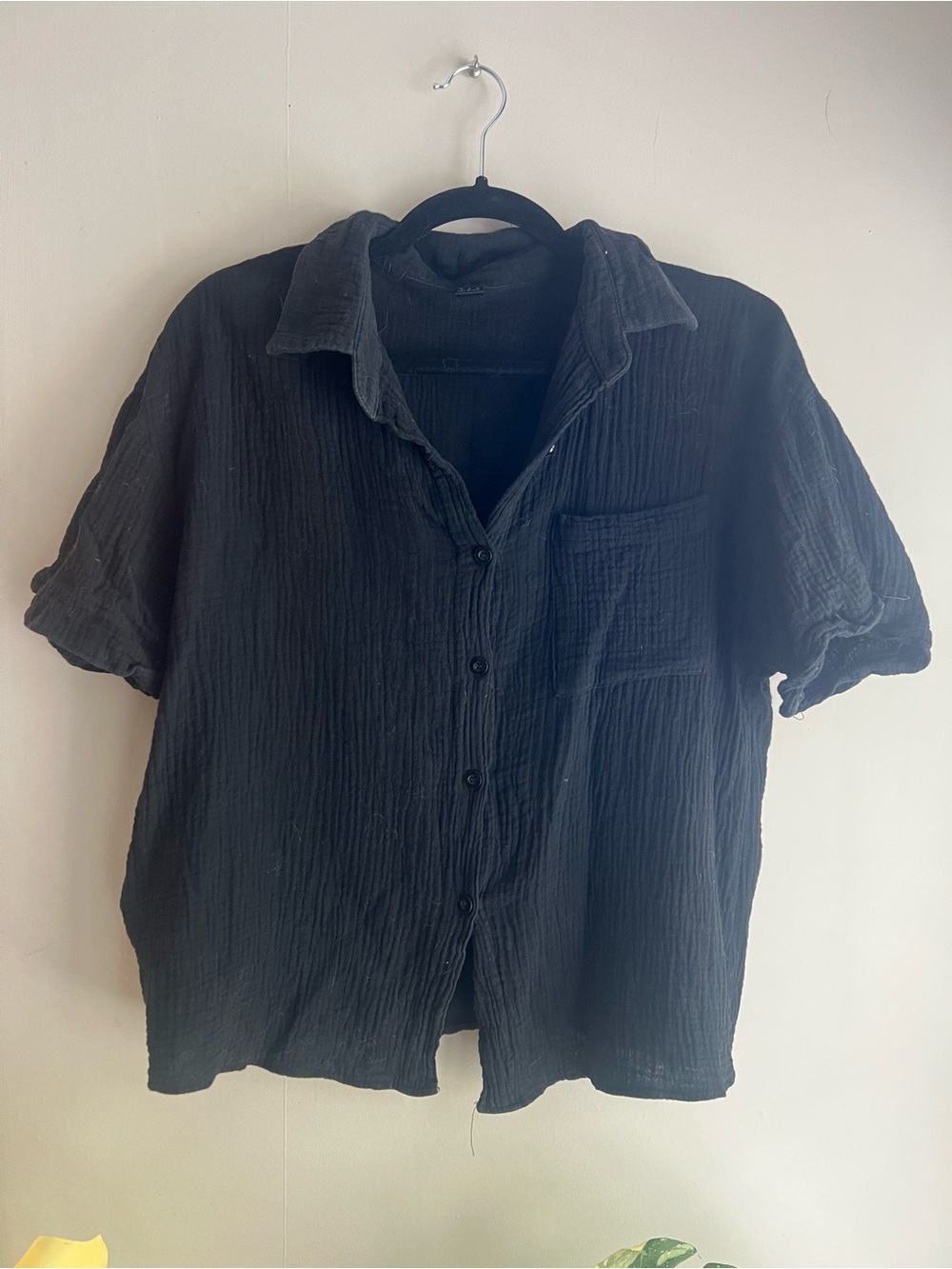 Black Textured Short-Sleeve Button-Up Shirt